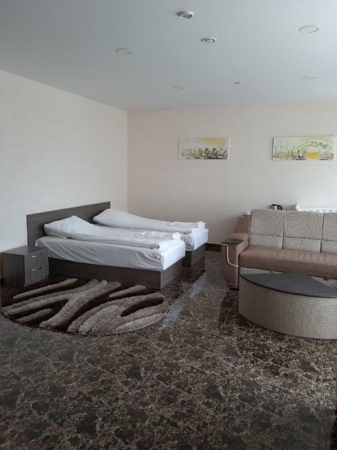 Arka Otel Mažeikiai Dış mekan fotoğraf