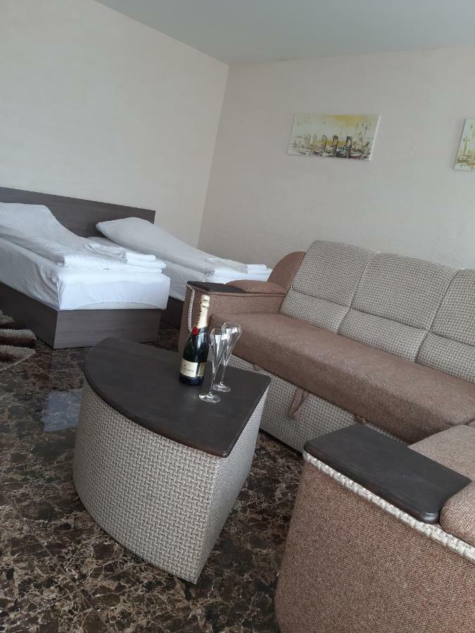 Arka Otel Mažeikiai Dış mekan fotoğraf
