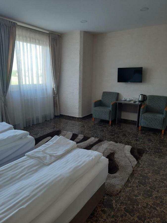 Arka Otel Mažeikiai Dış mekan fotoğraf